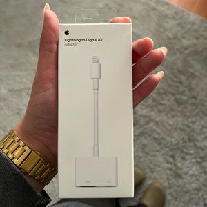 Apple - Lightning Digital A/V Adapter